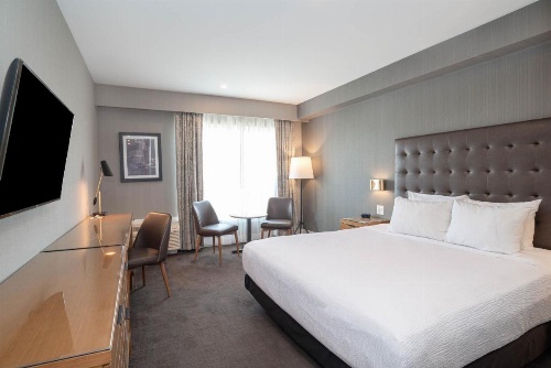 Sandman Hotel Hamilton image 18