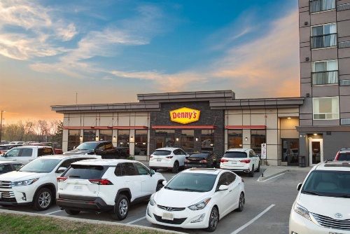 Sandman Hotel Hamilton image 27