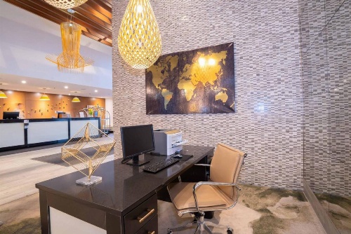 Sandman Hotel Hamilton image 28