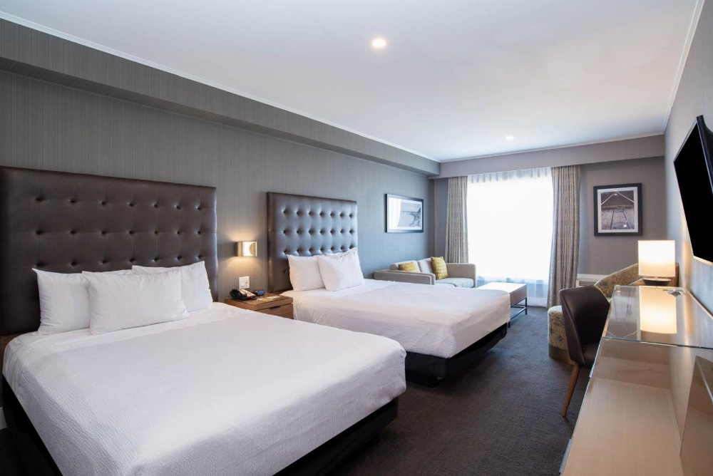 Sandman Hotel Hamilton Main image